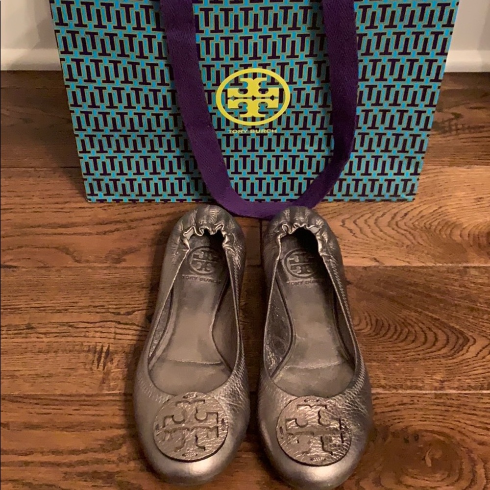 Tory Burch Signature Flats - Pewter Size 6